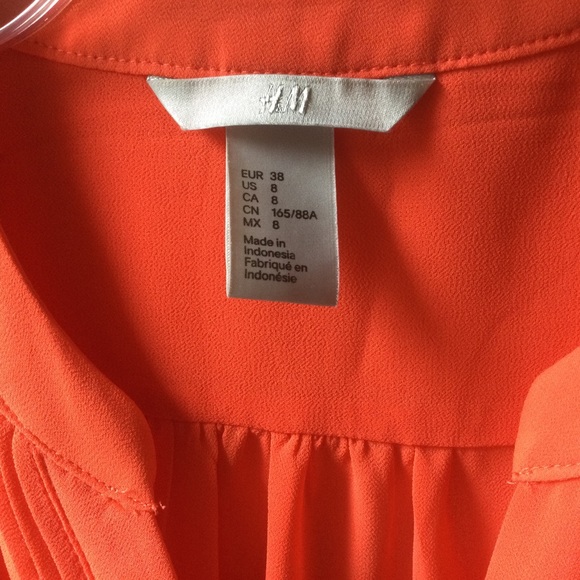 H&M Pleated Orange Blouse Size 8 - Picture 4 of 5